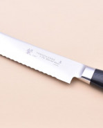 Chlebový nôž SNM-1118